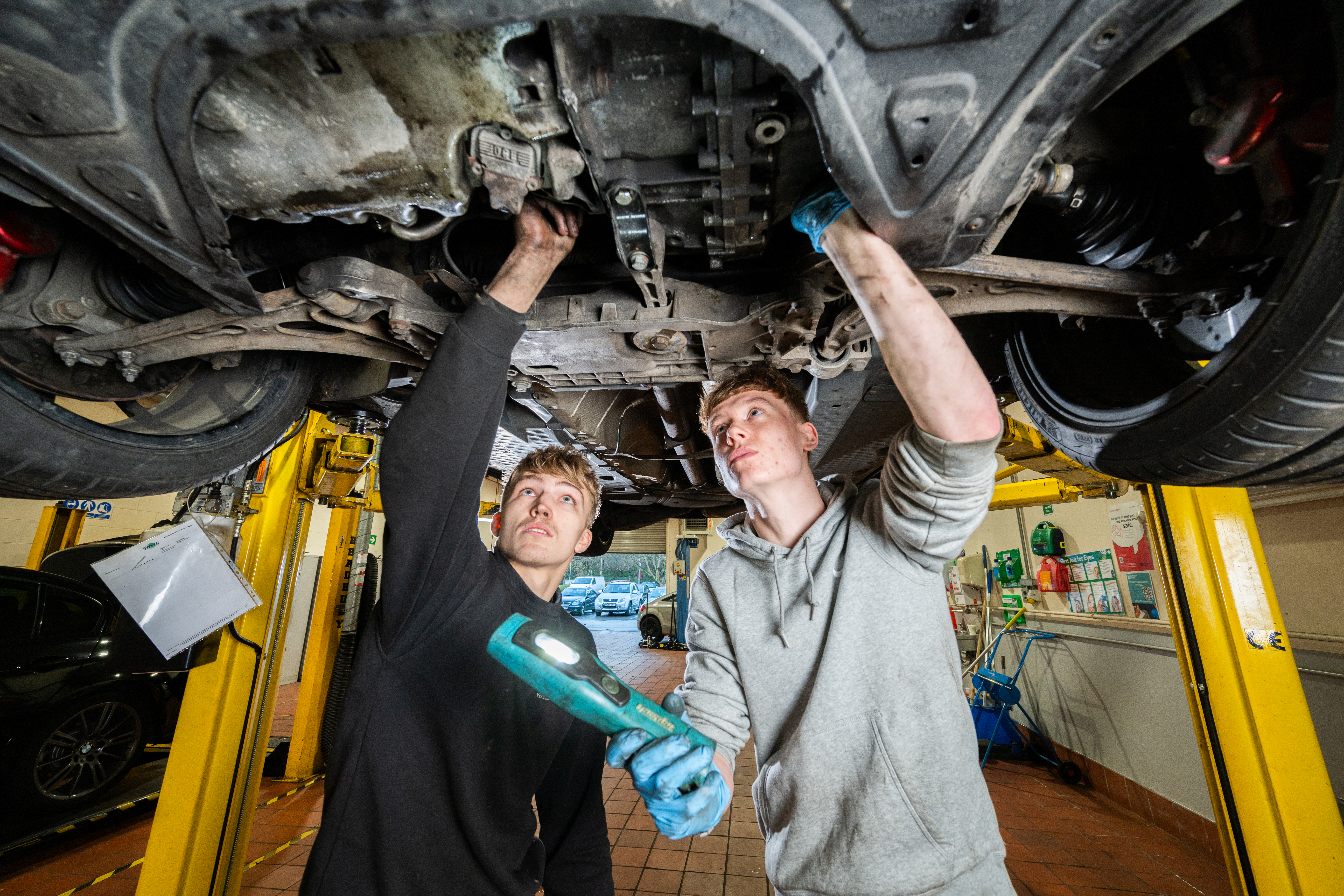 The Engineering Centre Brighouse Calderdale College - Motor Vehicle